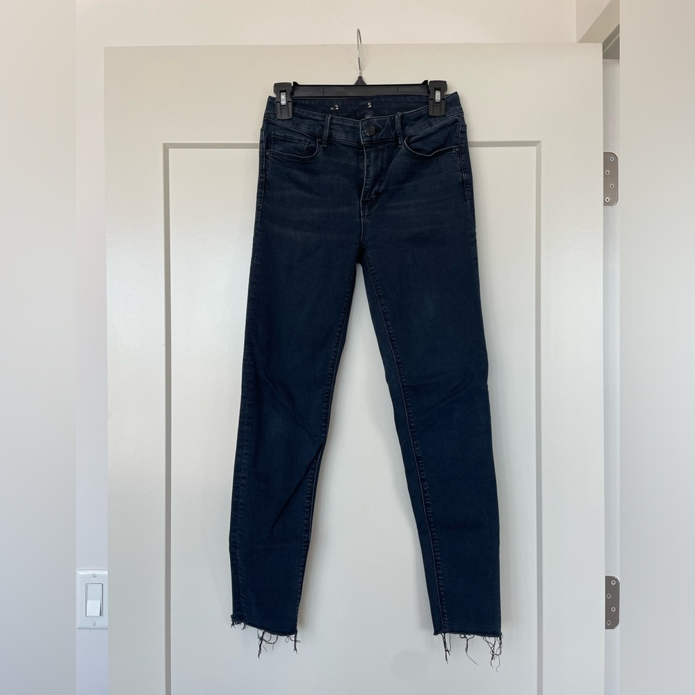 White House Black Market black pants, size 2, stretchy